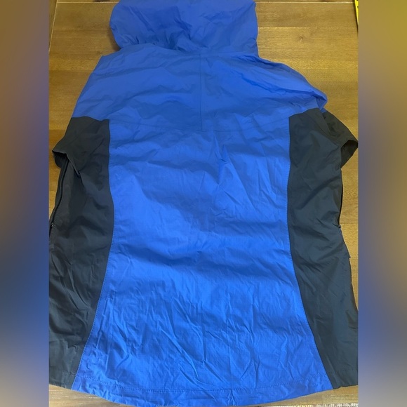 LL Bean Women’s Blue Windbreaker Jacket Size Large - Picture 9 of 10